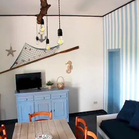 Charming House With Garden In With Direct Access To The Monopoli