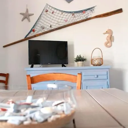 Charming House With Garden In With Direct Access To The Monopoli