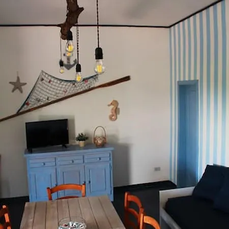 Charming House With Garden In With Direct Access To The Monopoli